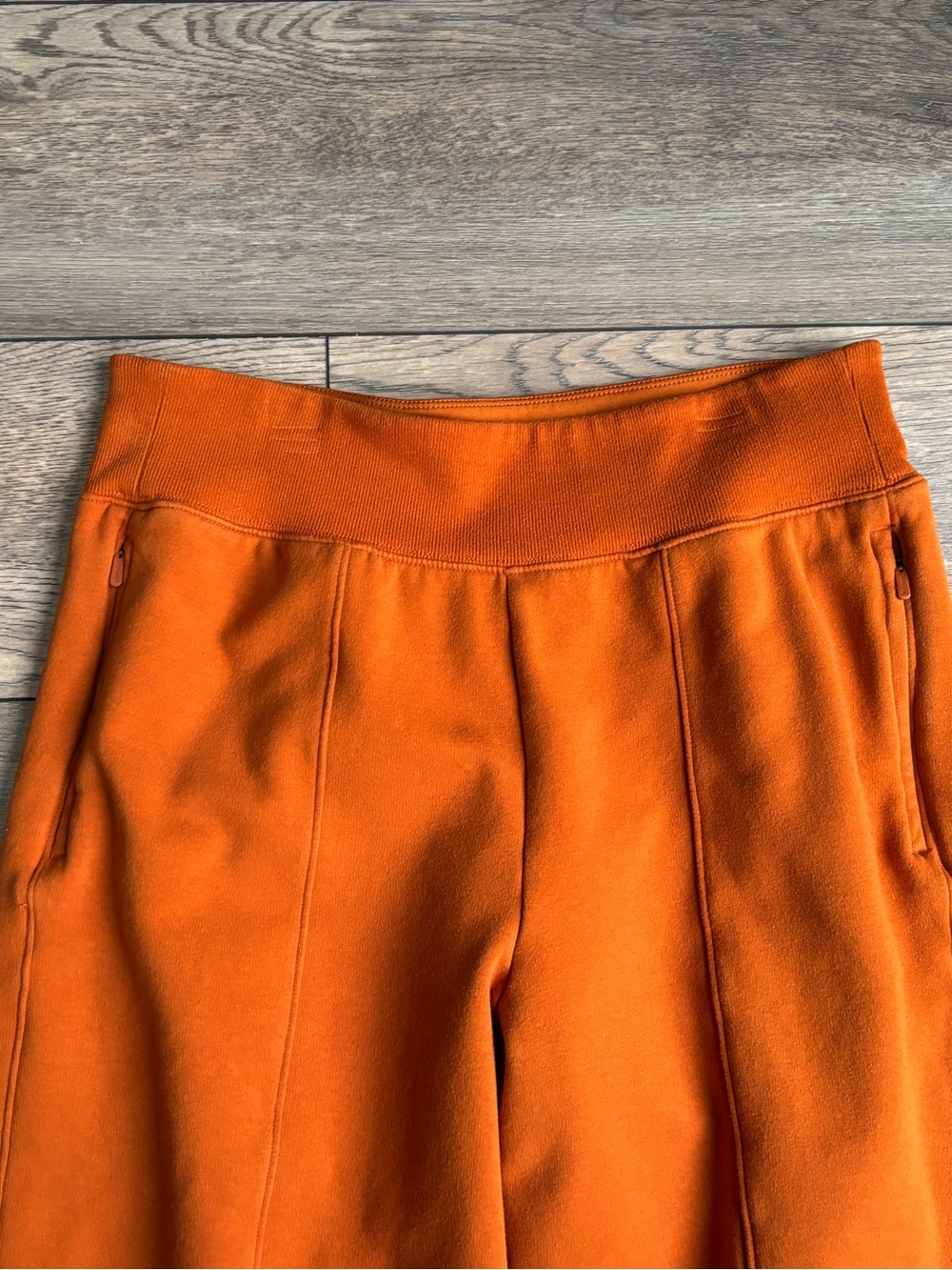 Athleta Retroplush Straight Leg Pants Sweatpants Orange Autumn Fall Sz Medium - Picture 2 of 13